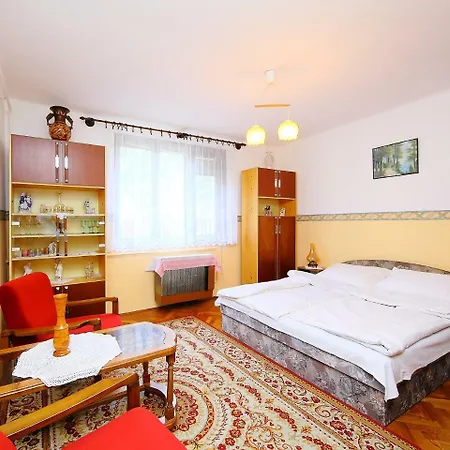度假居 Holiday Balaton H2044 *